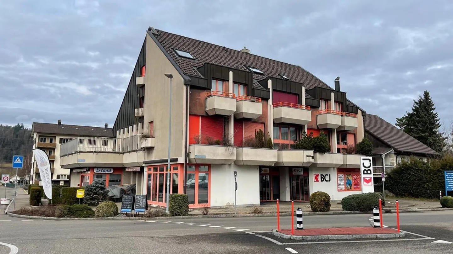 Gewerberaum mit Grosser Sichtbarkeit - Foto 1 von 4