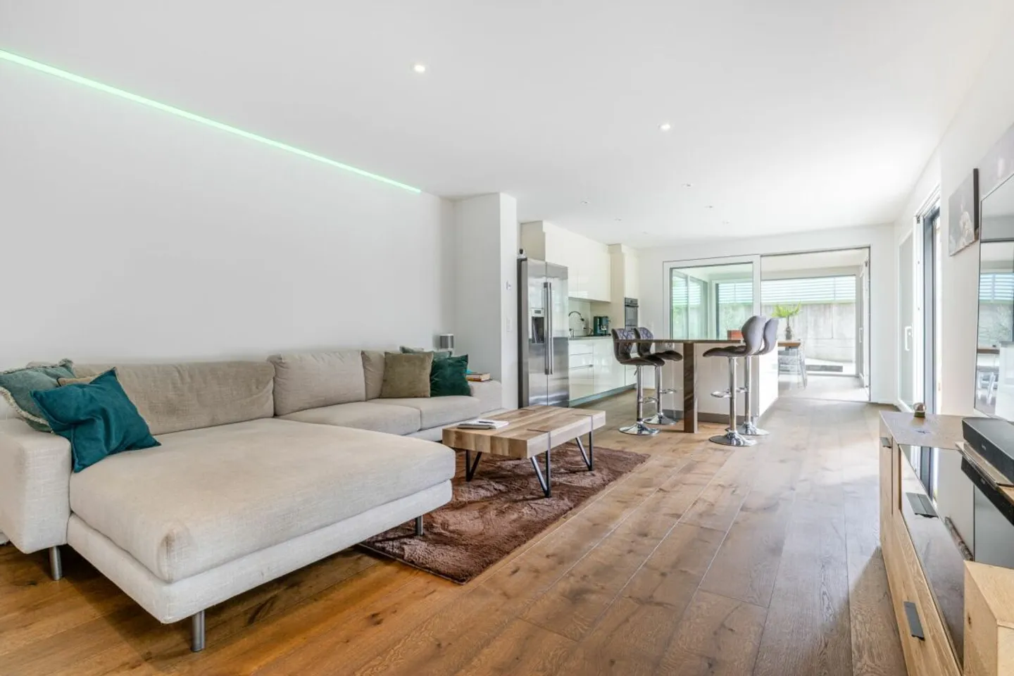 Moderne Wohnung mit Wintergarten - Foto 2 von 14