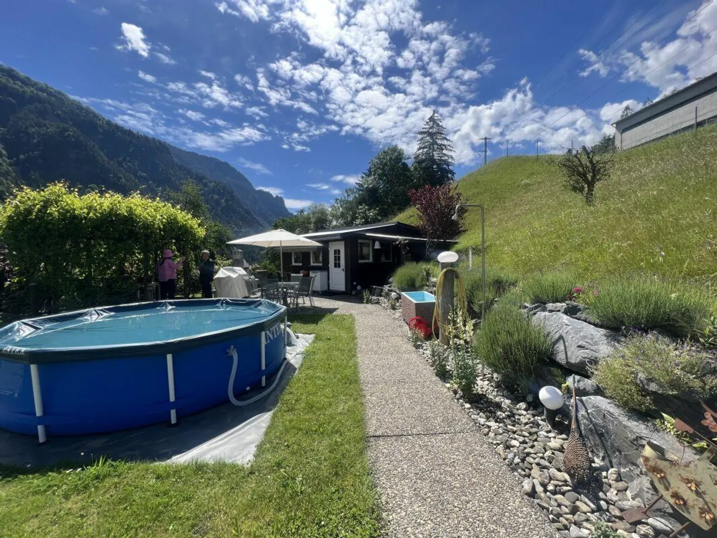 Casa di giardino con carattere di Maiensäss con molto spazio circostante in una posizione soleggiata - Foto 8 di 10