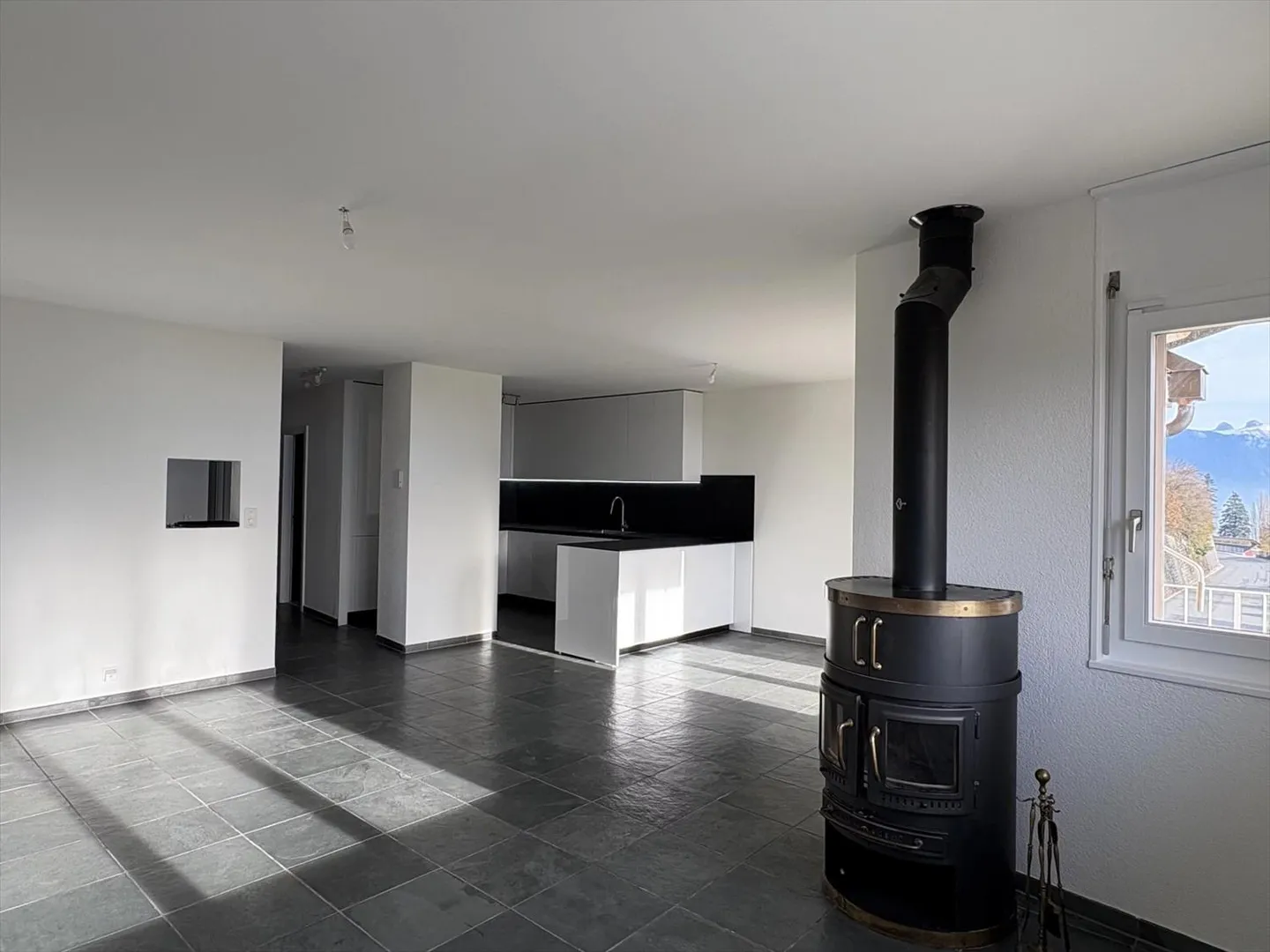 Appartement avec 5.5 pièces dans les combles - Photo 1 sur 13