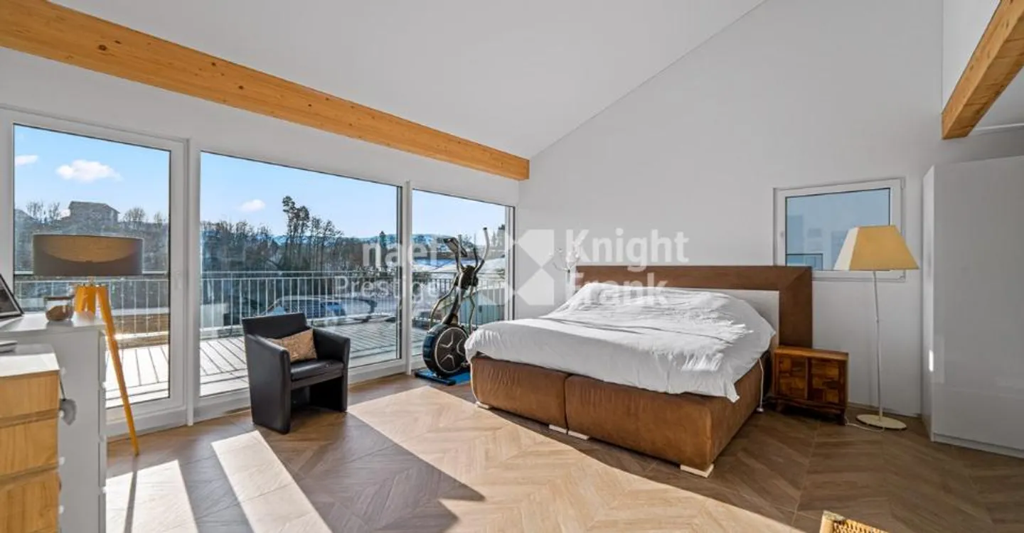 Beautiful 7-room single-family house with a free view of the countryside and heated pool in St. Ursen for sale - Photo 8 of 12