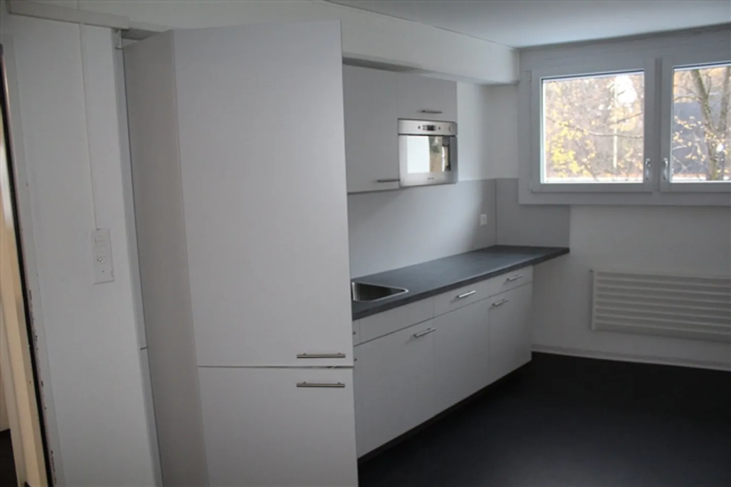 Office / Commercial Space in a Highly Visited Shopping and Industrial Area in Dietlikon - Photo 5 of 7