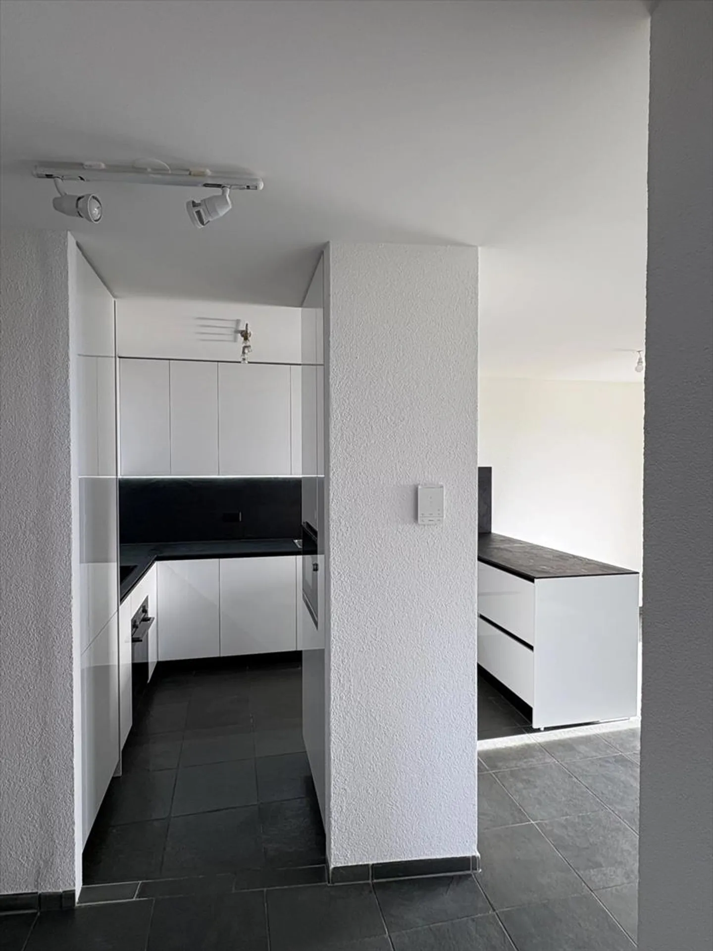 Appartement avec 5.5 pièces dans les combles - Photo 5 sur 13