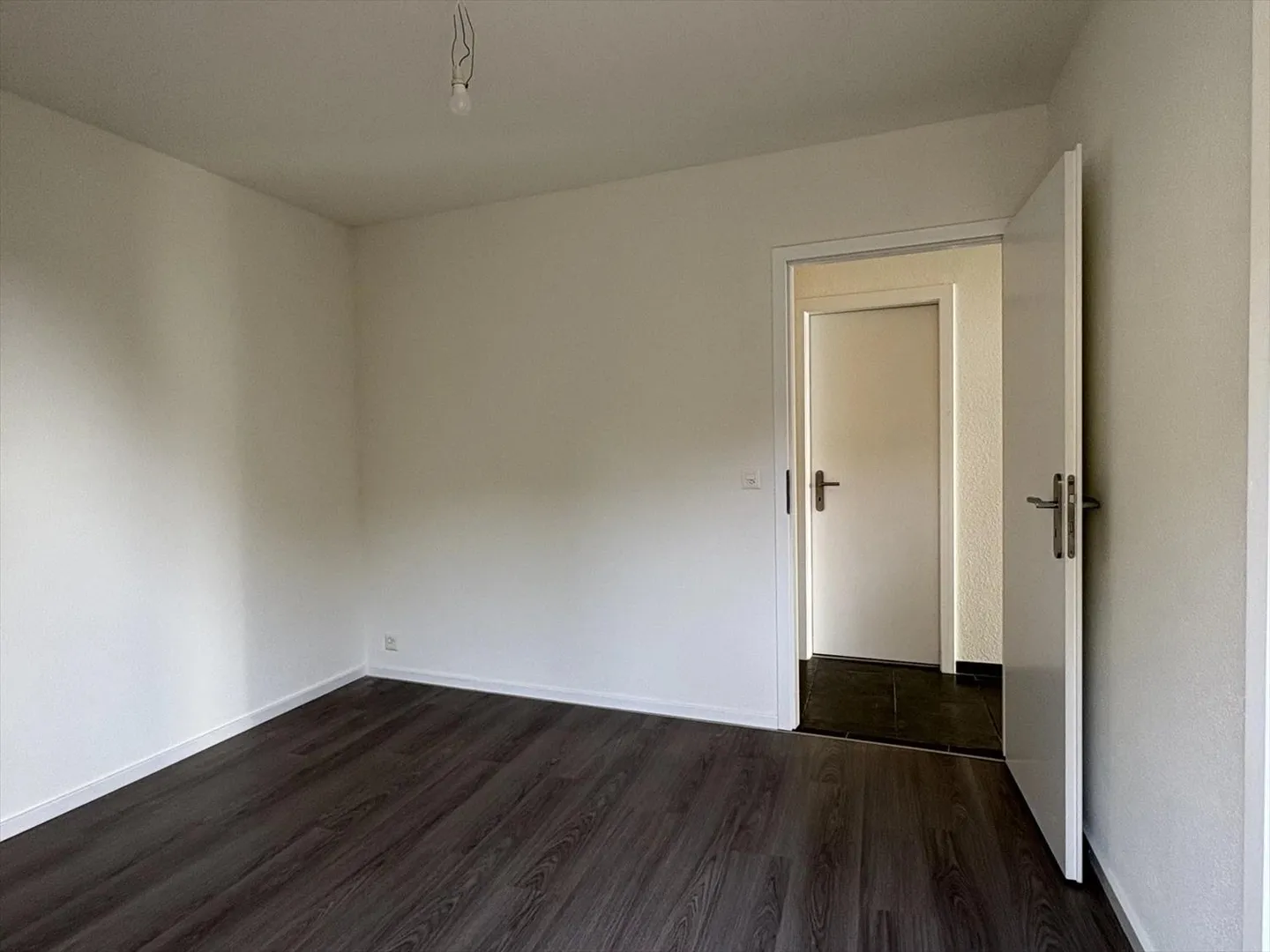 Appartement avec 5.5 pièces dans les combles - Photo 7 sur 13