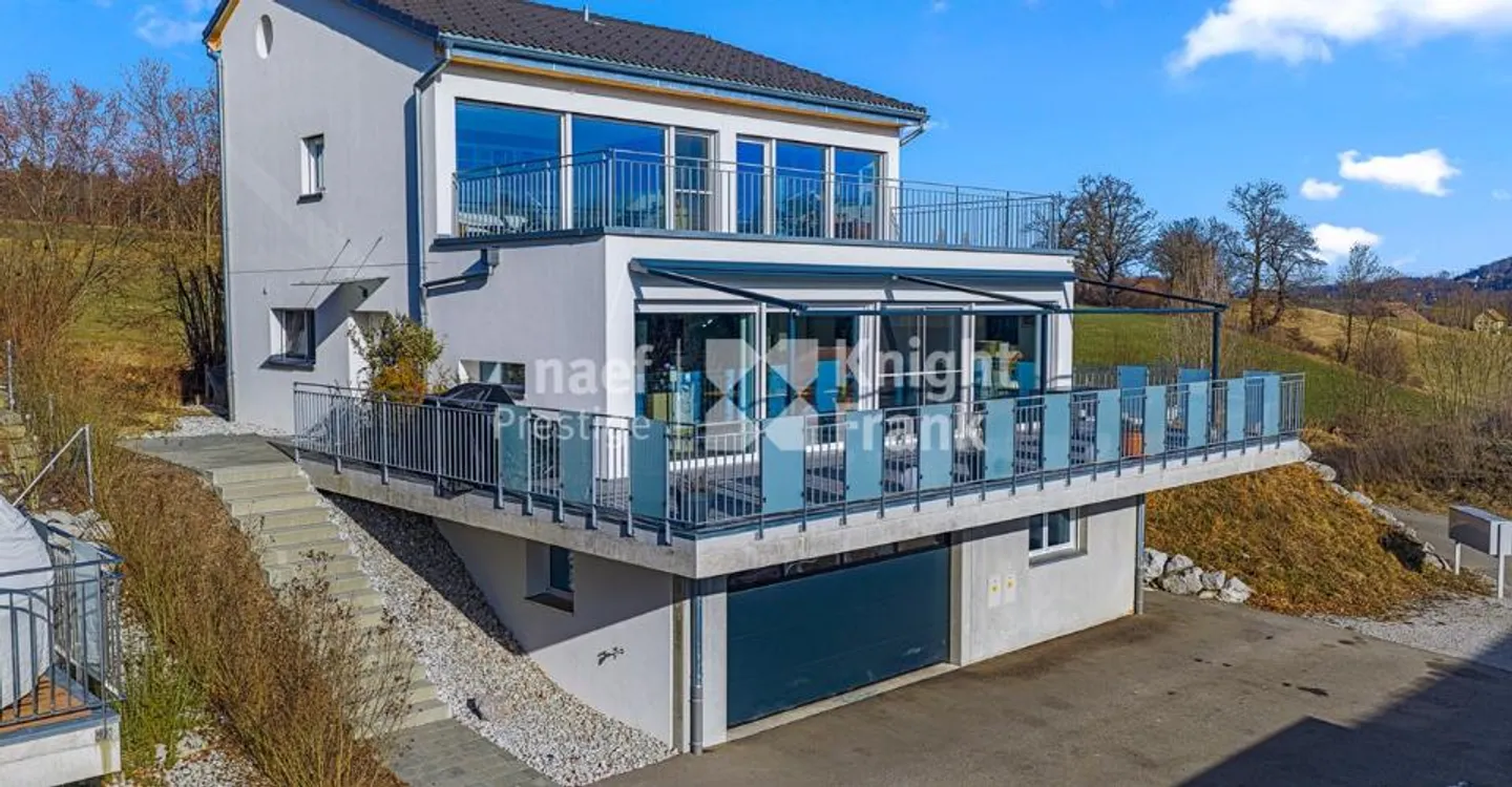 Beautiful 7-room single-family house with a free view of the countryside and heated pool in St. Ursen for sale - Photo 12 of 12