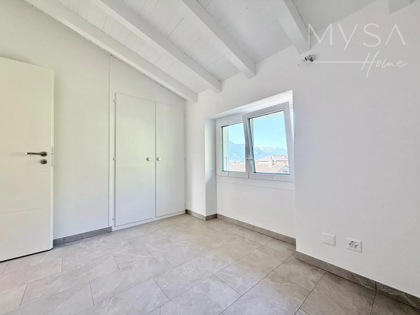 Magnificent renovated building with charm in the heart of the old village of Vétroz - Photo 12 of 13