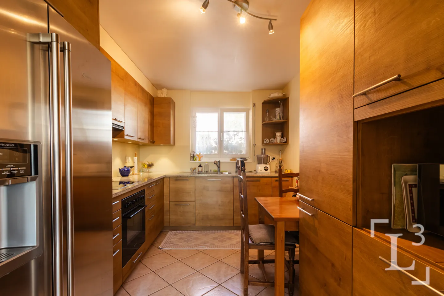 Charming Townhouse with Views - Photo 7 of 13