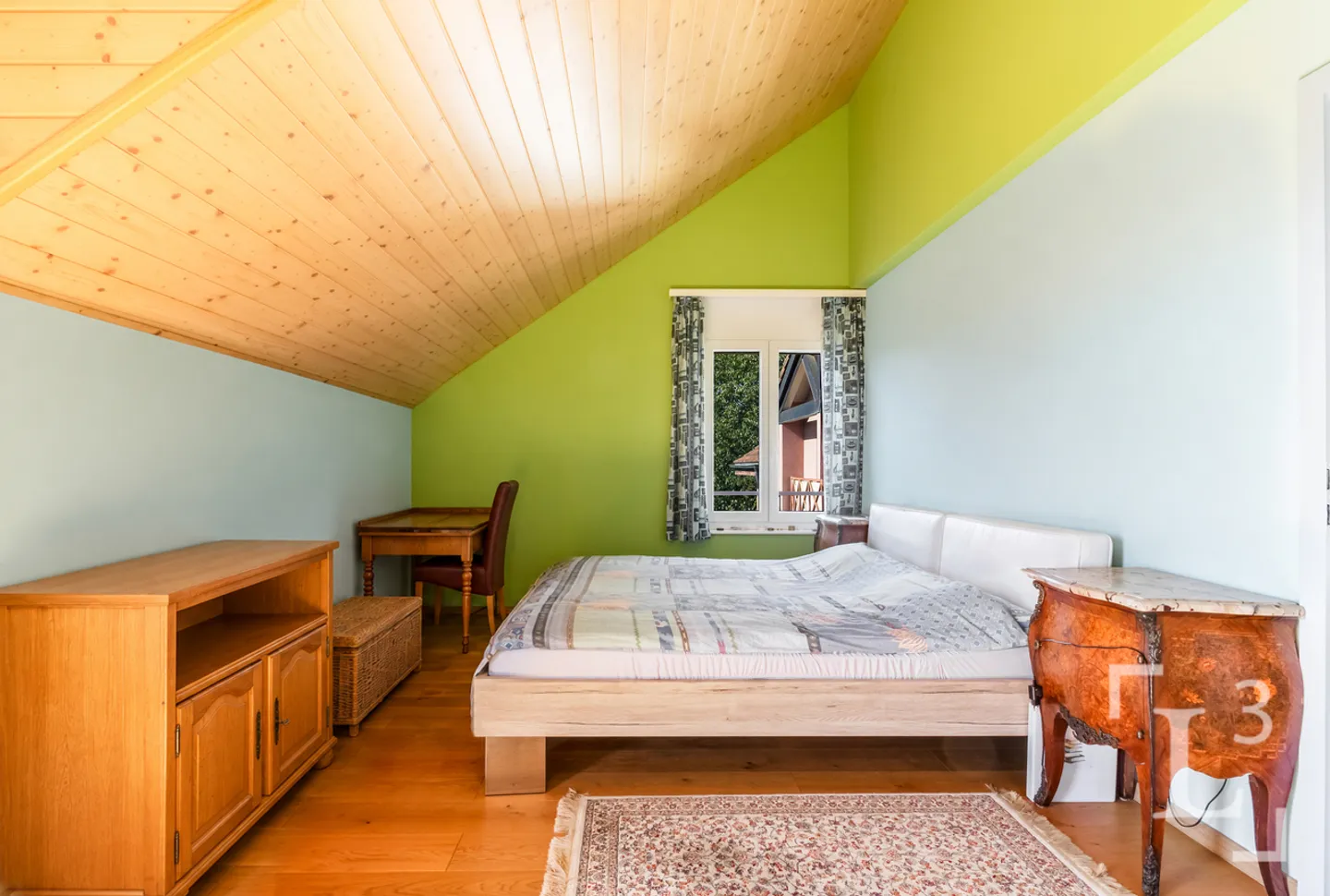 Charming Townhouse with Views - Photo 9 of 13