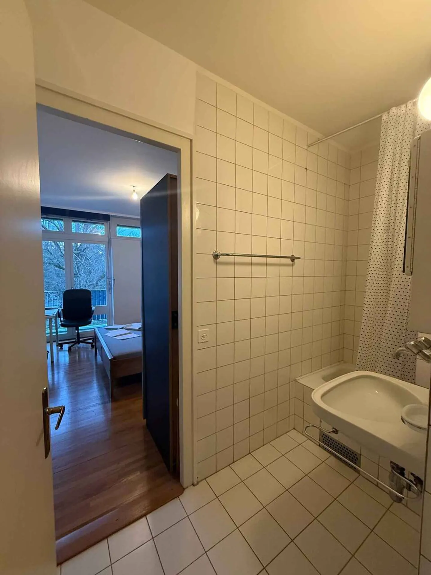 Schönes 4-Zimmer-Apartment mit Seeblick - Foto 7 von 7