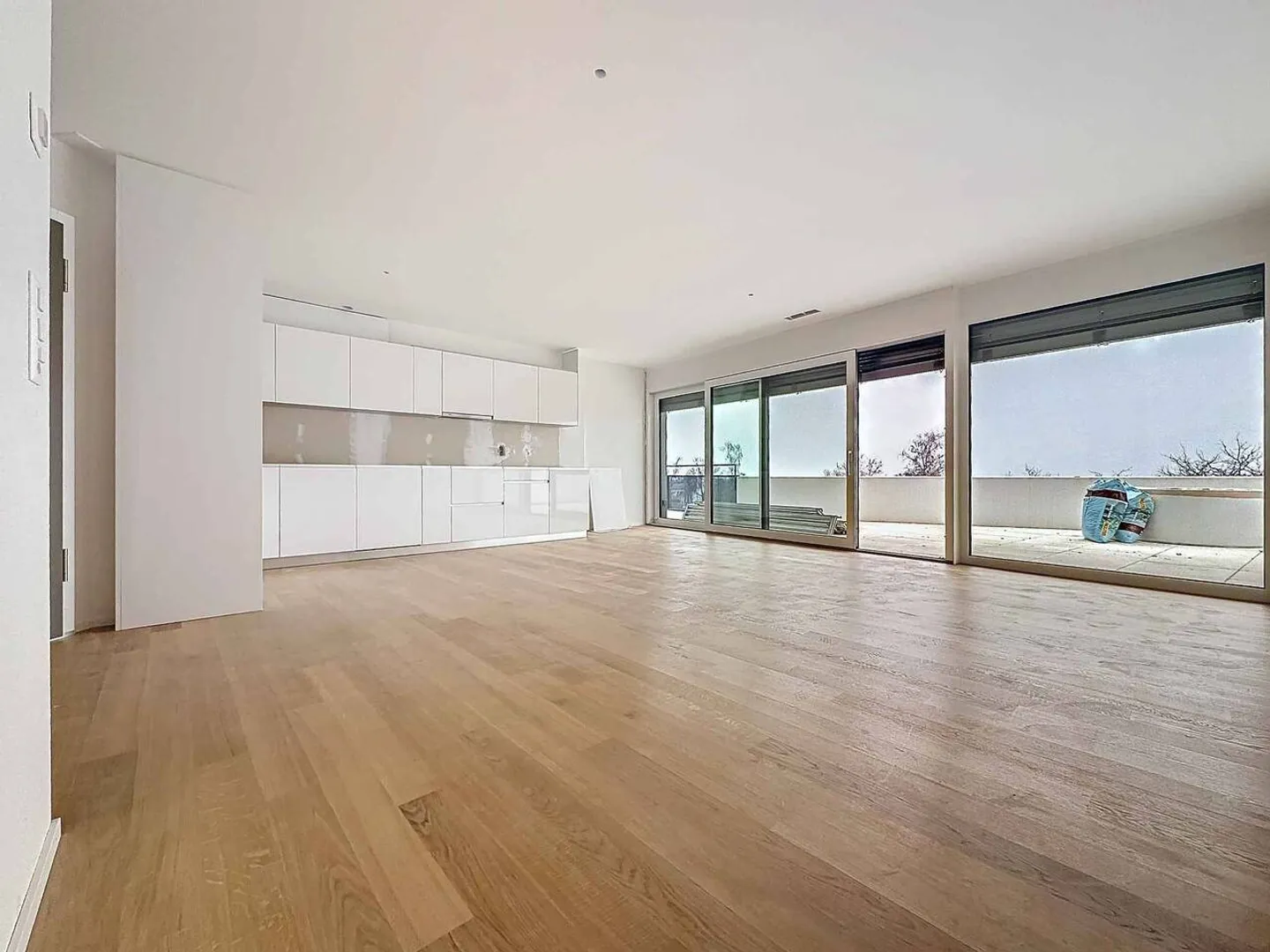 UNICO! Attico di 2,5 locali di 68m2 con 2 terrazze e vista panoramica - Foto 1 di 13
