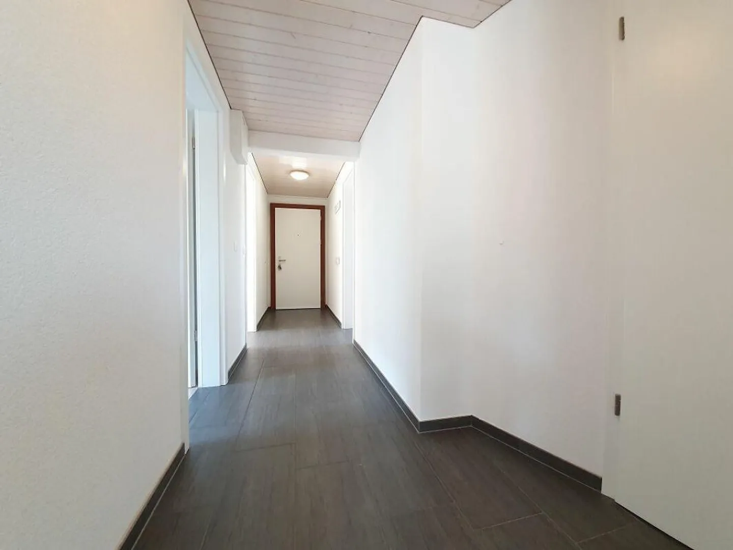 Charmante Dachwohnung in ruhiger Lage - Foto 9 von 11