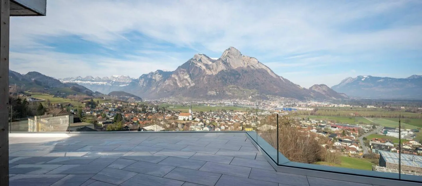 Scarletta - Exclusive 4.5 Room Terrace Apartment with View over the Sarganserland - Photo 1 of 12