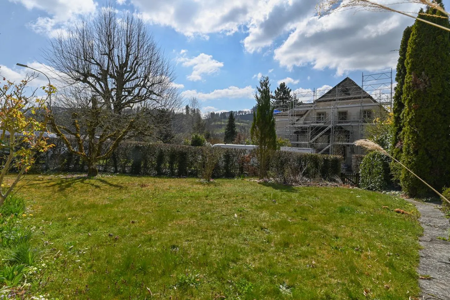 Freistehendes Haus mit grossem Garten - Foto 13 von 17