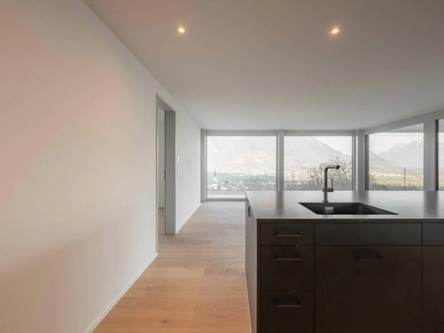 Scarletta - Exclusive 4.5 Room Terrace Apartment with View over the Sarganserland - Photo 5 of 12