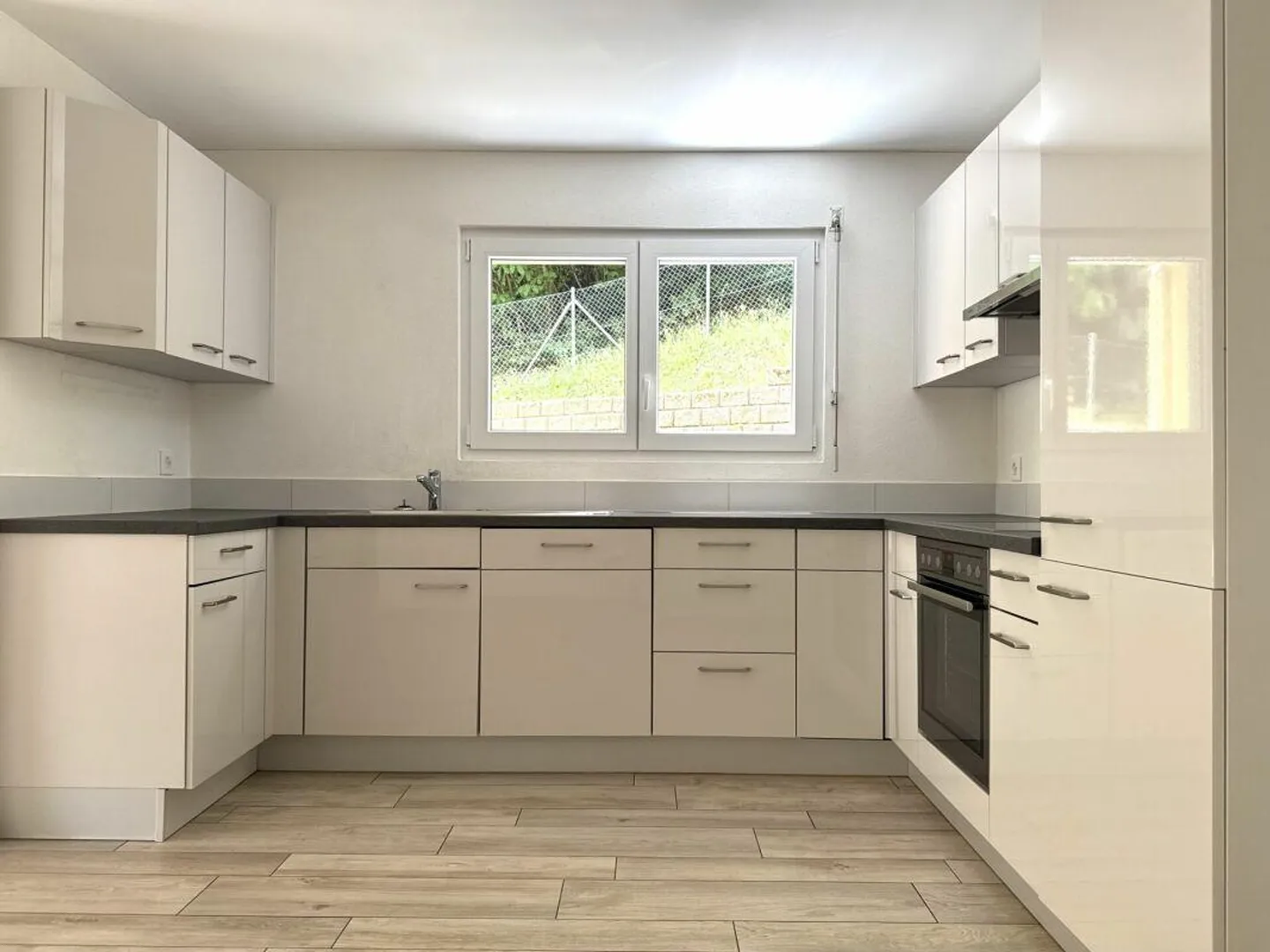 Second residence, 4.5-room apartment near Ascona - Photo 3 of 15
