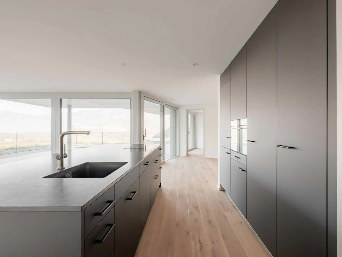 Scarletta - Exclusive 4.5 Room Terrace Apartment with View over the Sarganserland - Photo 6 of 12