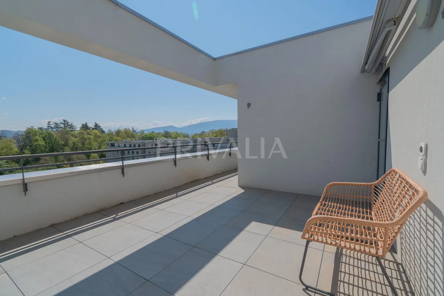 Bel attique de 121 m2 avec terrasse - Foto 2 di 6