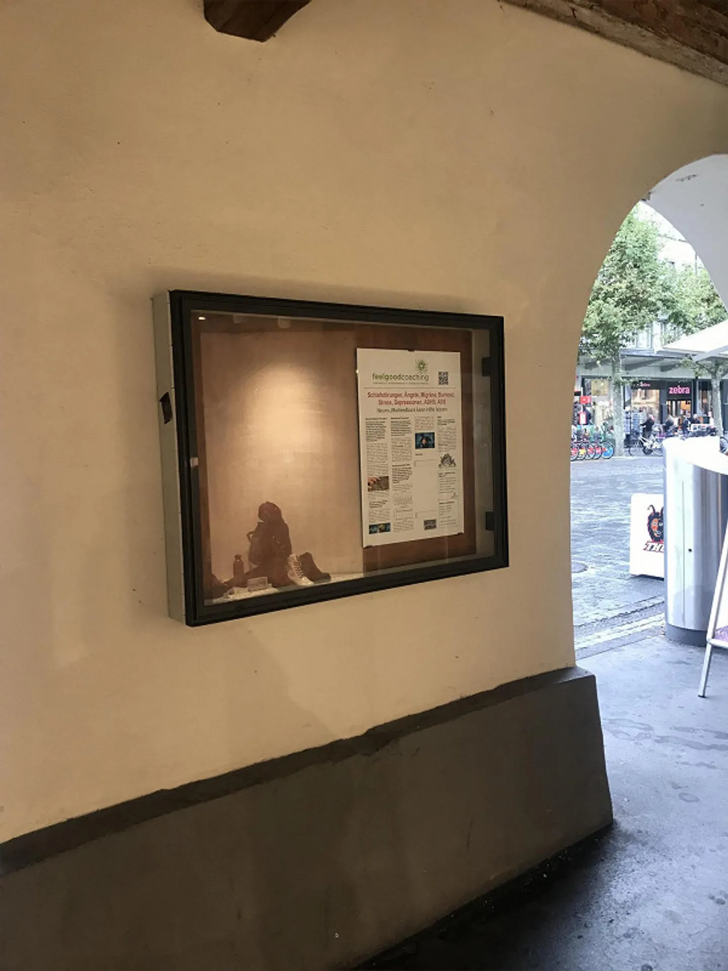 Vetrina a Bälliz - la tua pubblicità sarà ben accolta qui! - Foto 2 di 2