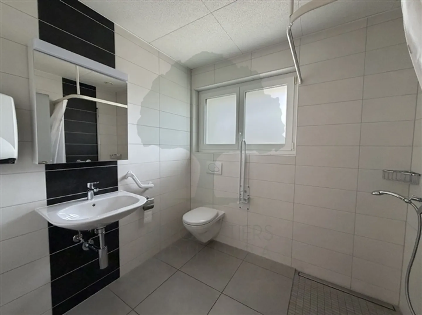 176 m² Studio medico al piano terra – Courfaivre - Foto 5 di 20