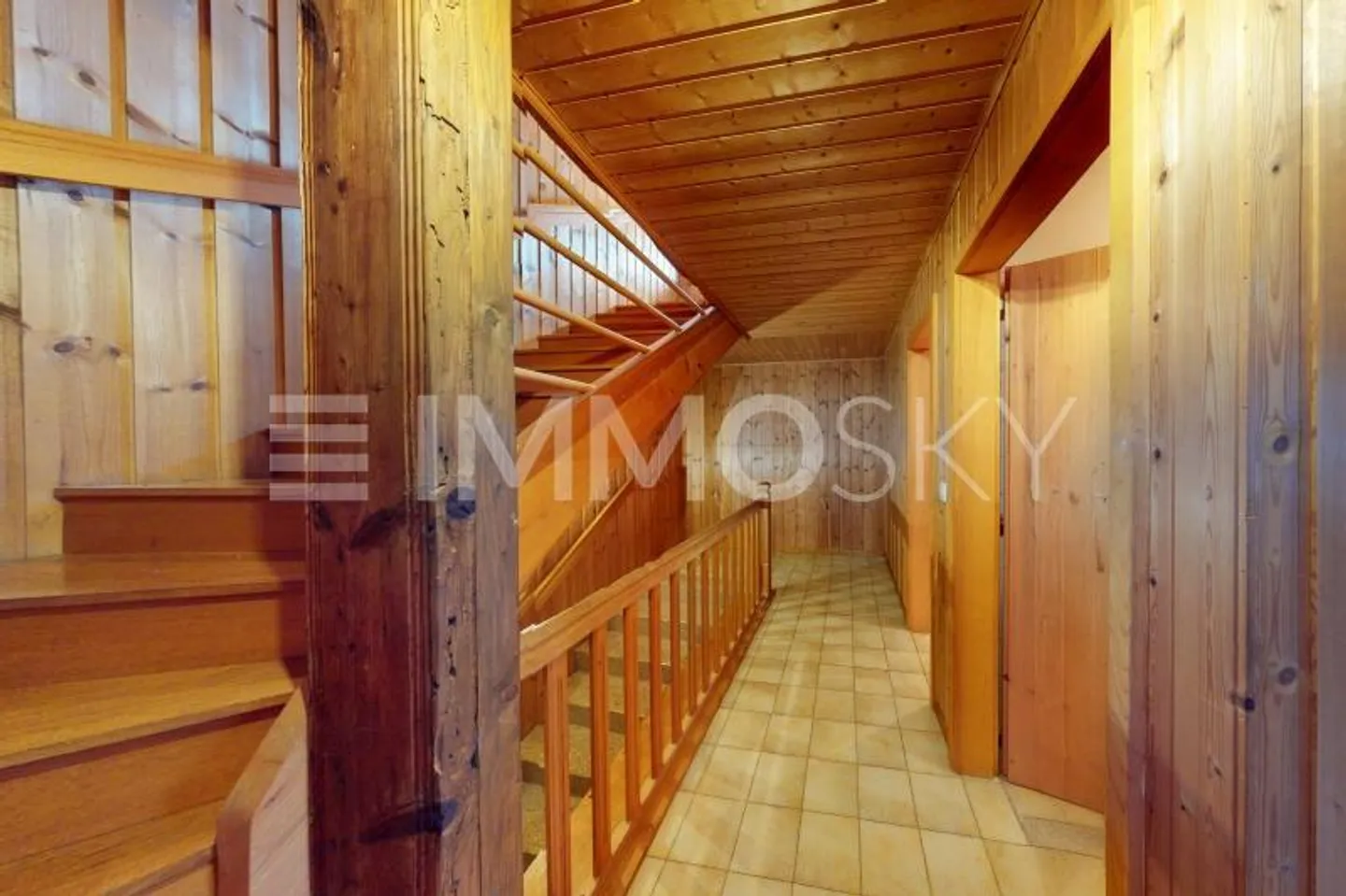 Charming house in Enney – 4.5 rooms over 3 levels to renovate - Photo 3 of 5