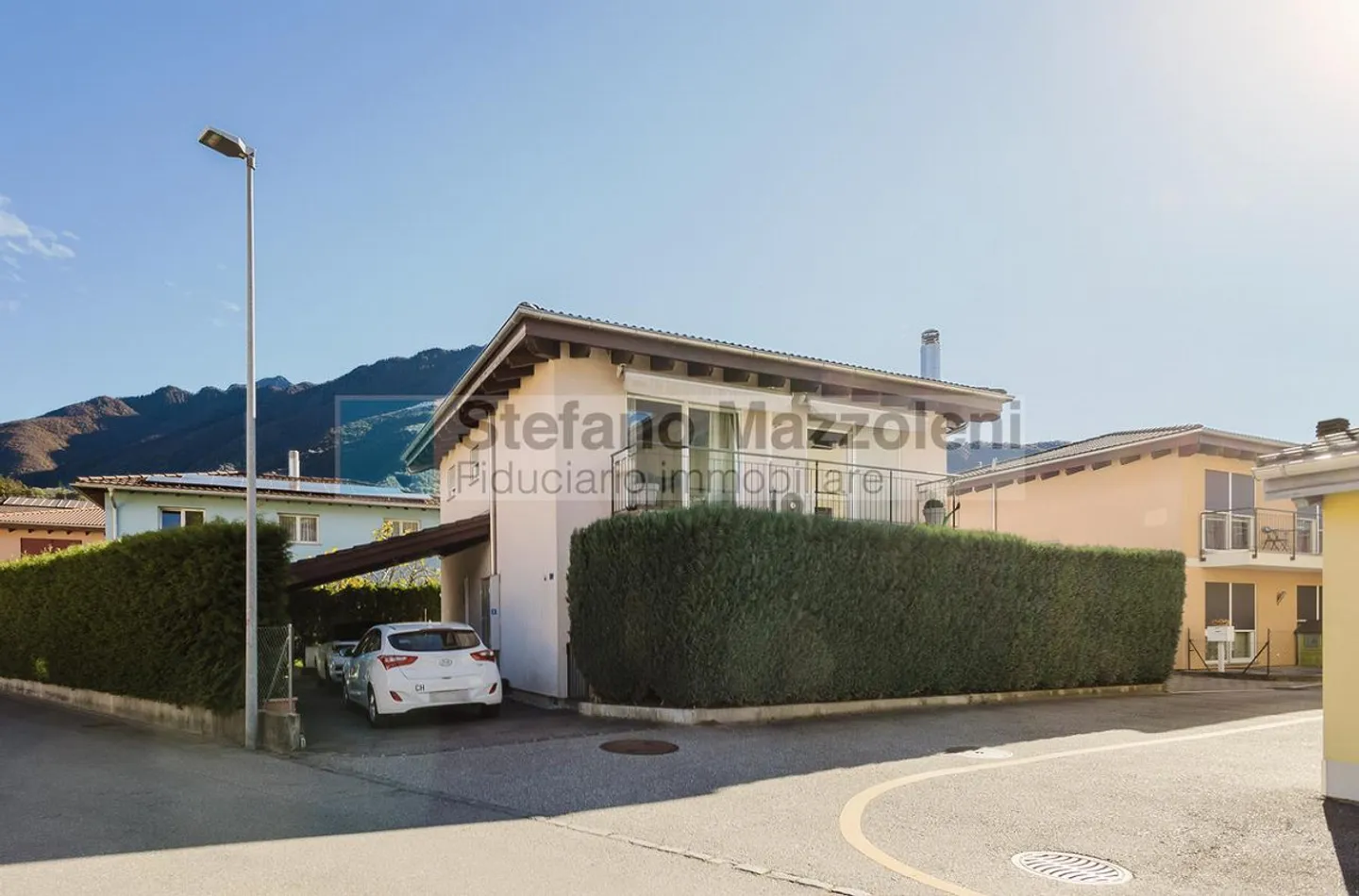 copie - GIUBIASCO - Maison unifamiliale moderne avec jardin - Photo 2 sur 15