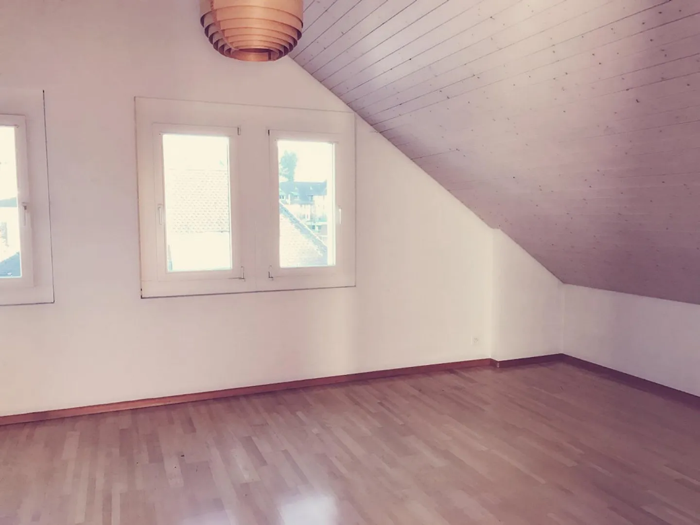 Appartement sous les combles de 2 pièces à Arlesheim à louer - Photo 5 sur 8