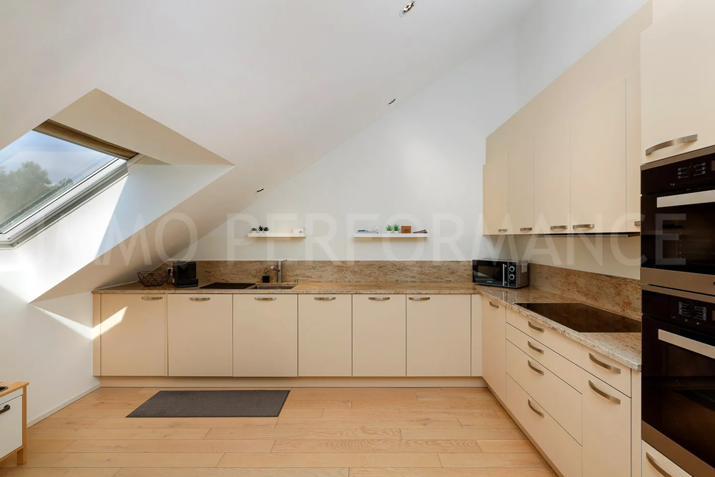 EXKLUSIVITÄT: Superbes Dachgeschoss im contemporary-Stil in ruhiger Lage - Foto 5 von 14