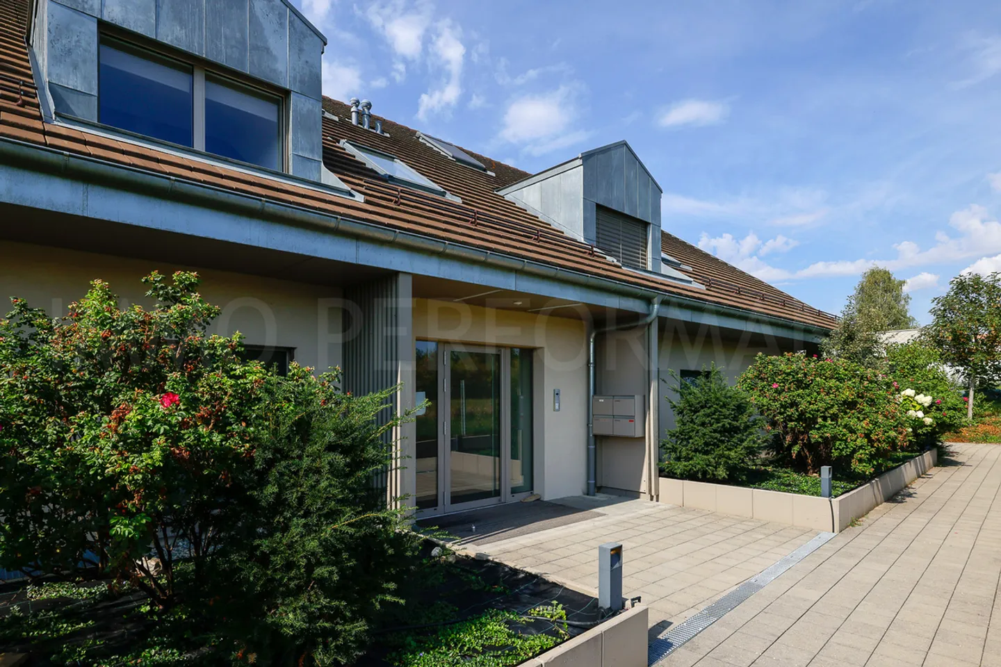 EXKLUSIVITÄT: Superbes Dachgeschoss im contemporary-Stil in ruhiger Lage - Foto 14 von 14