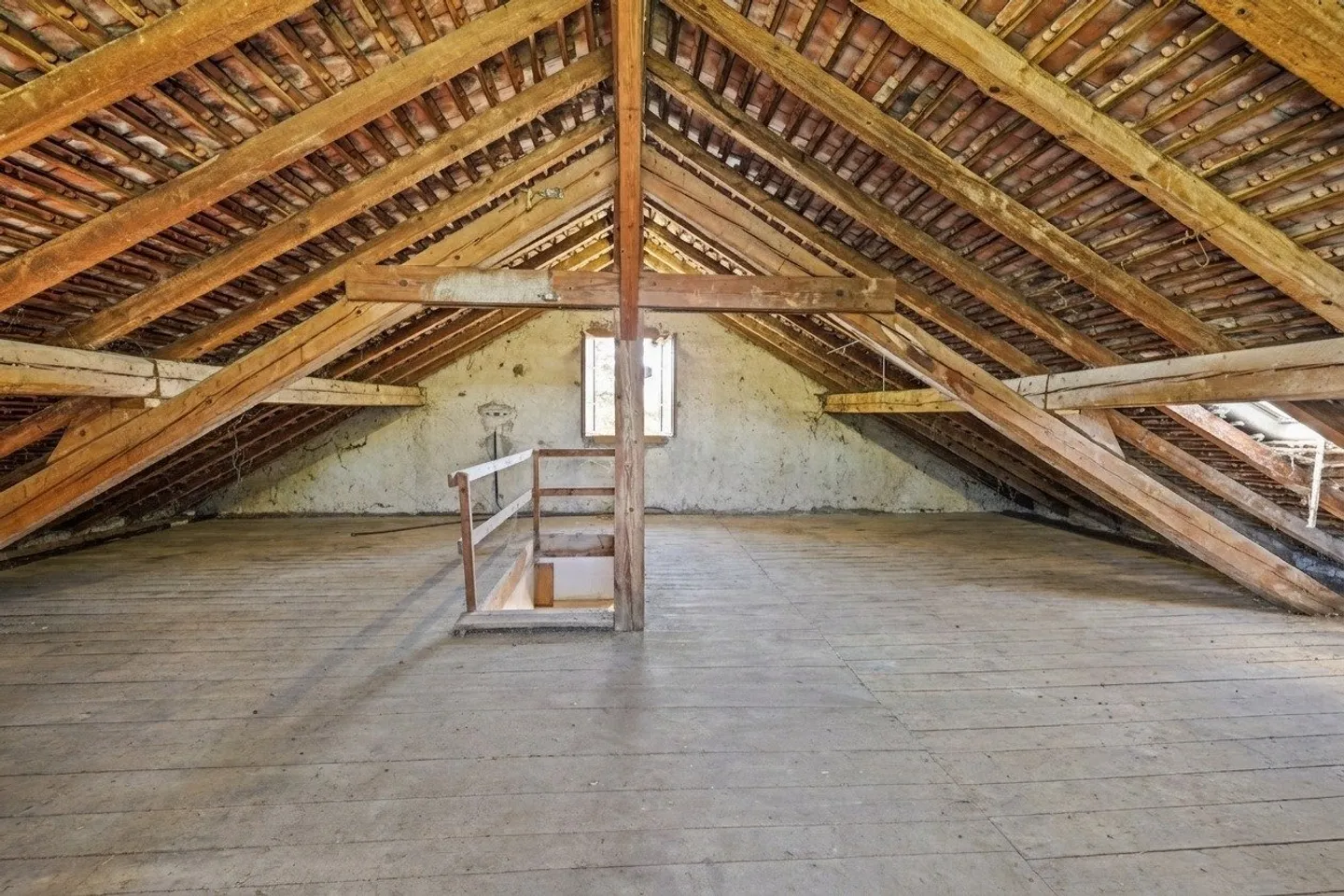 Maison à rénover avec fort potentiel - Photo 12 sur 13