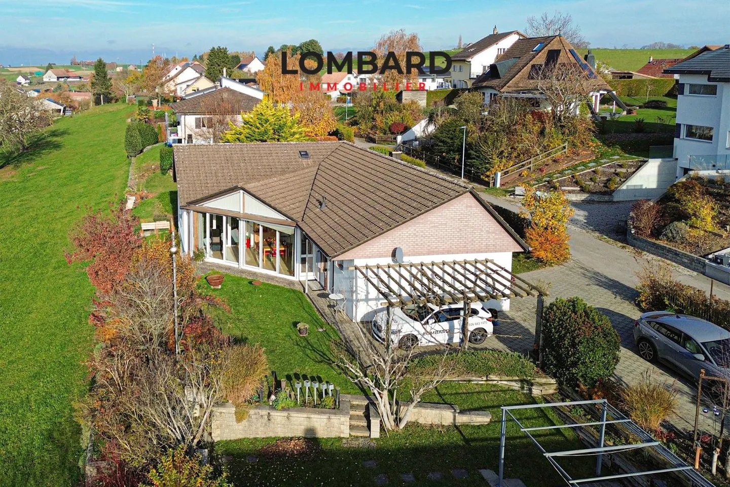 Spacious family home on one level with independent studio - Photo 7 of 7