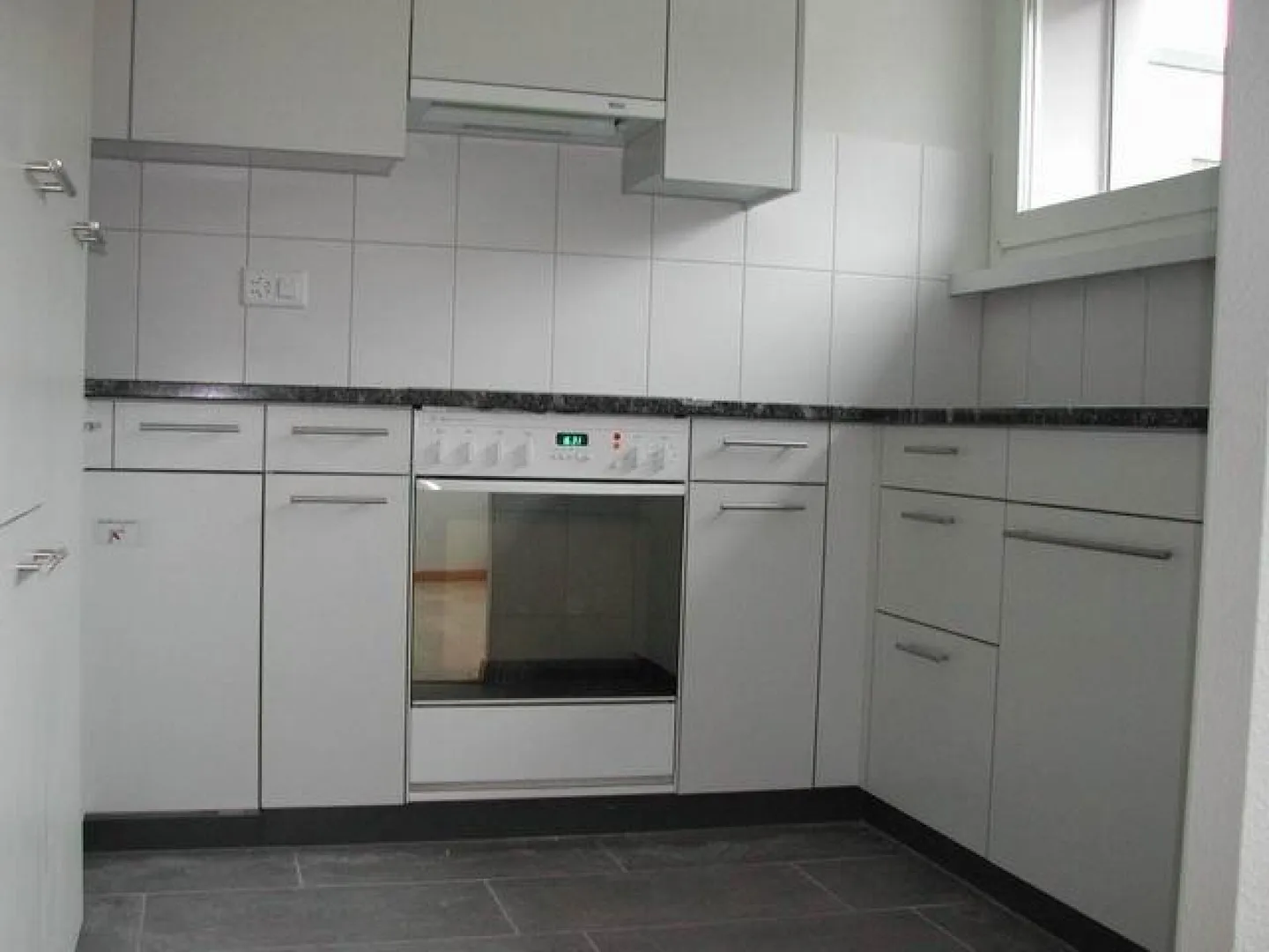 Moderne 3,5-Zimmerwohnung mit Balkon - Foto 6 von 7