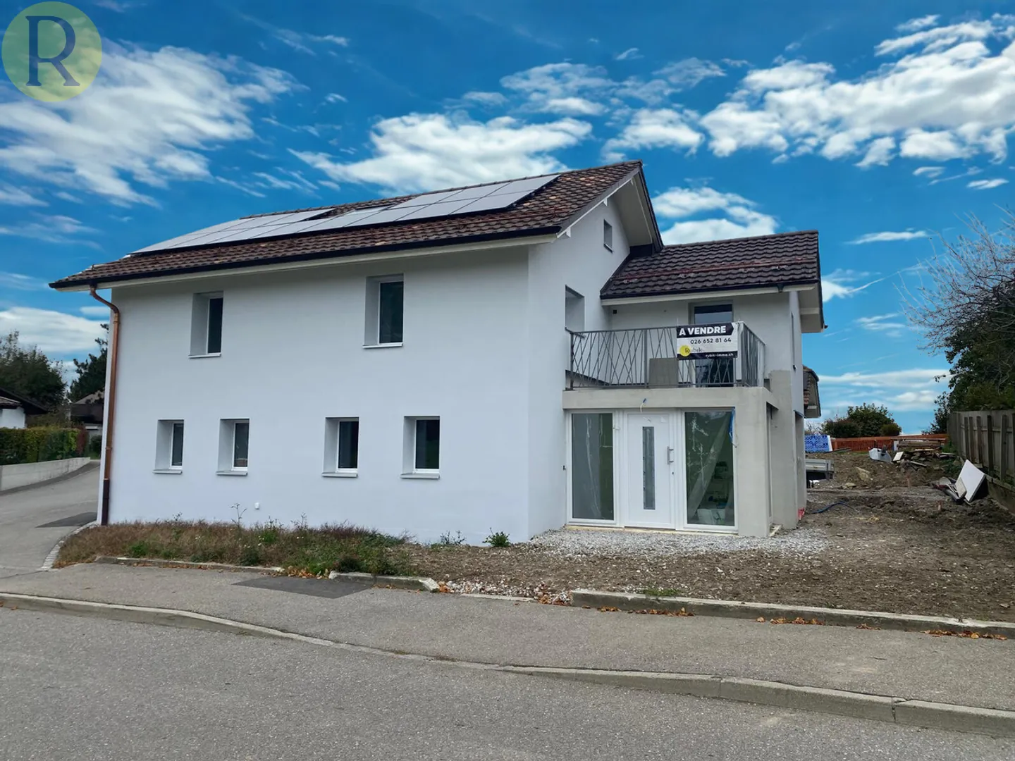 15 Minutes from Vevey: Renovated 5.5-Room Villa! - Photo 1 of 9