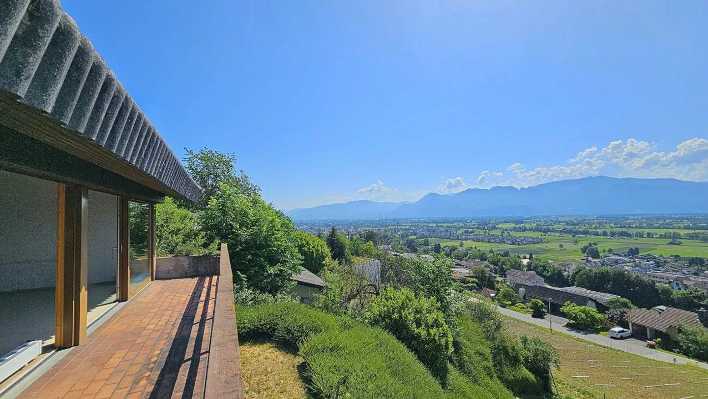 Building land with existing property in a top location with a dream view - Photo 2 of 9