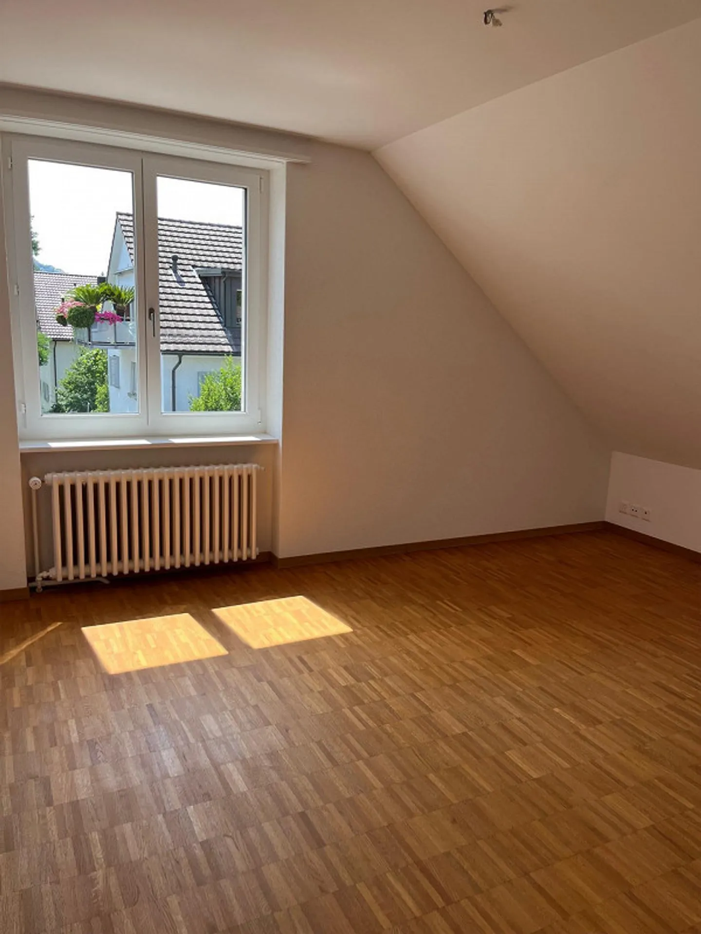 Sunny 2.5-room apartment with loggia near Elfenau - Photo 7 of 11