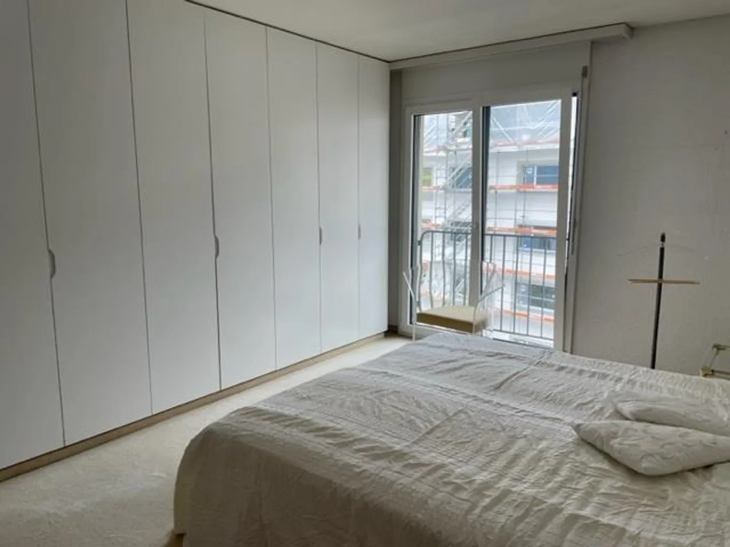 Your new home, bright with lake view and central - Photo 3 of 3