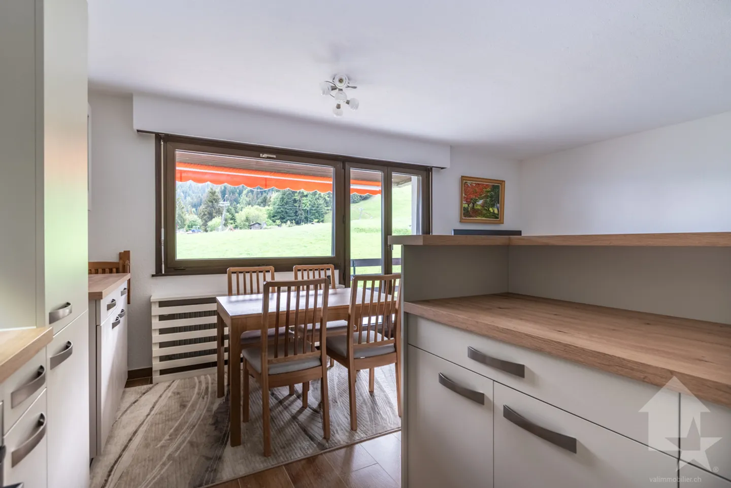 Torgon, spacious 2.5-room apartment in the "Le Panorama" complex renovated - Photo 6 of 23