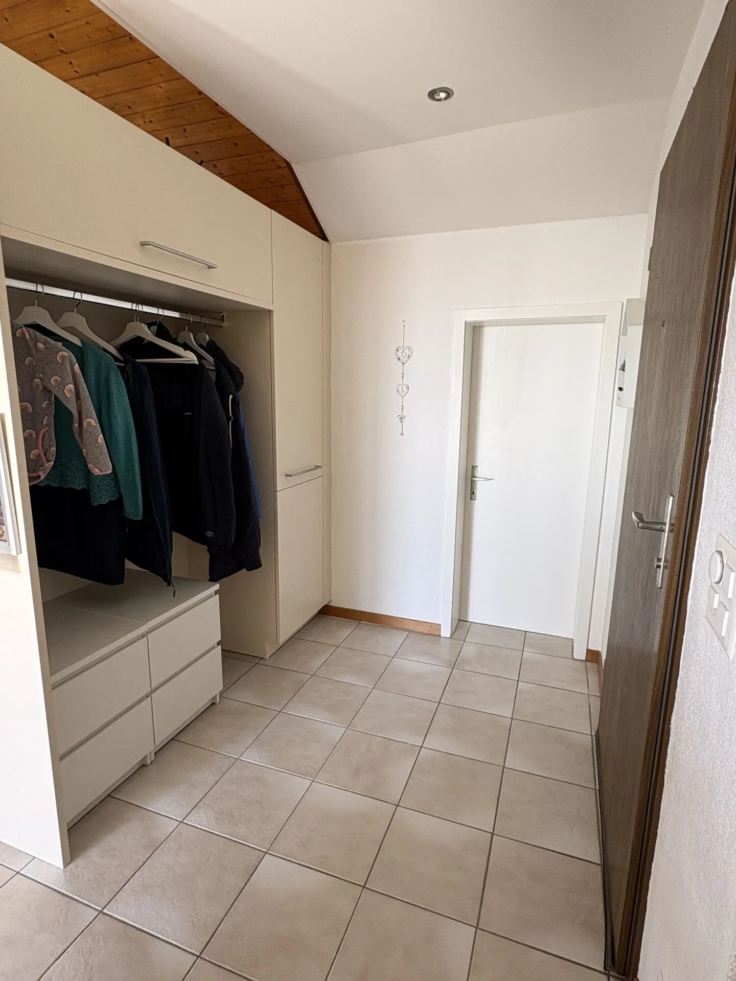 Grosszügige, helle 4.5 Zimmer- Attikawohnung mit Alpensicht - Foto 4 di 12