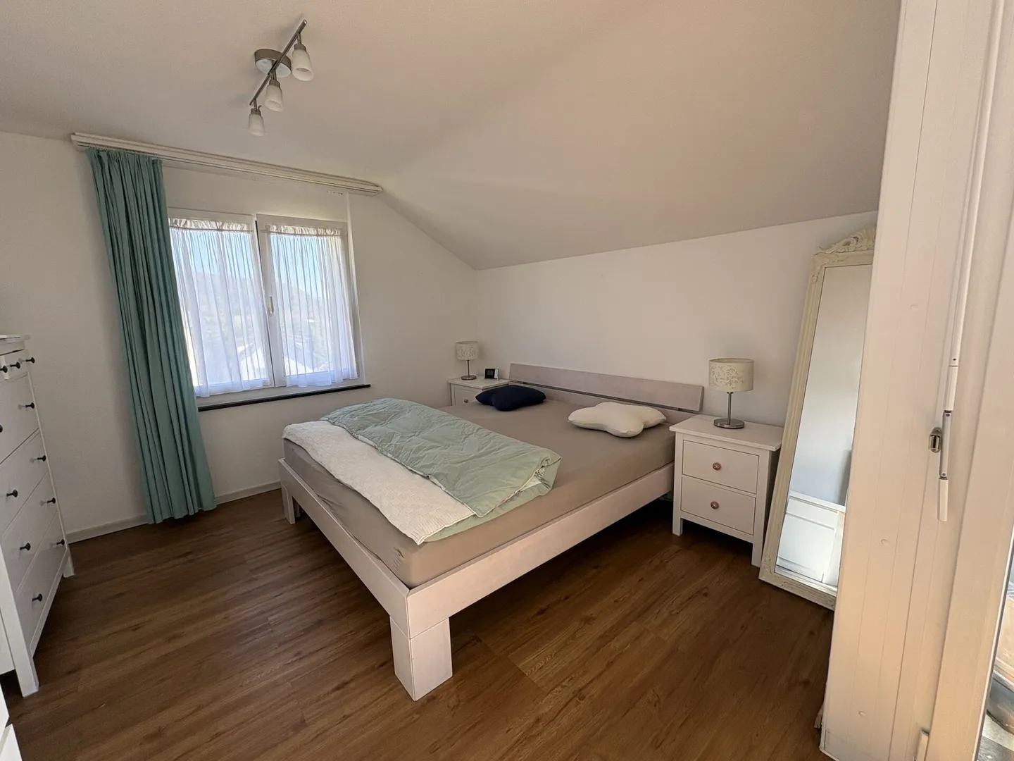 Grosszügige, helle 4.5 Zimmer- Attikawohnung mit Alpensicht - Foto 7 di 12