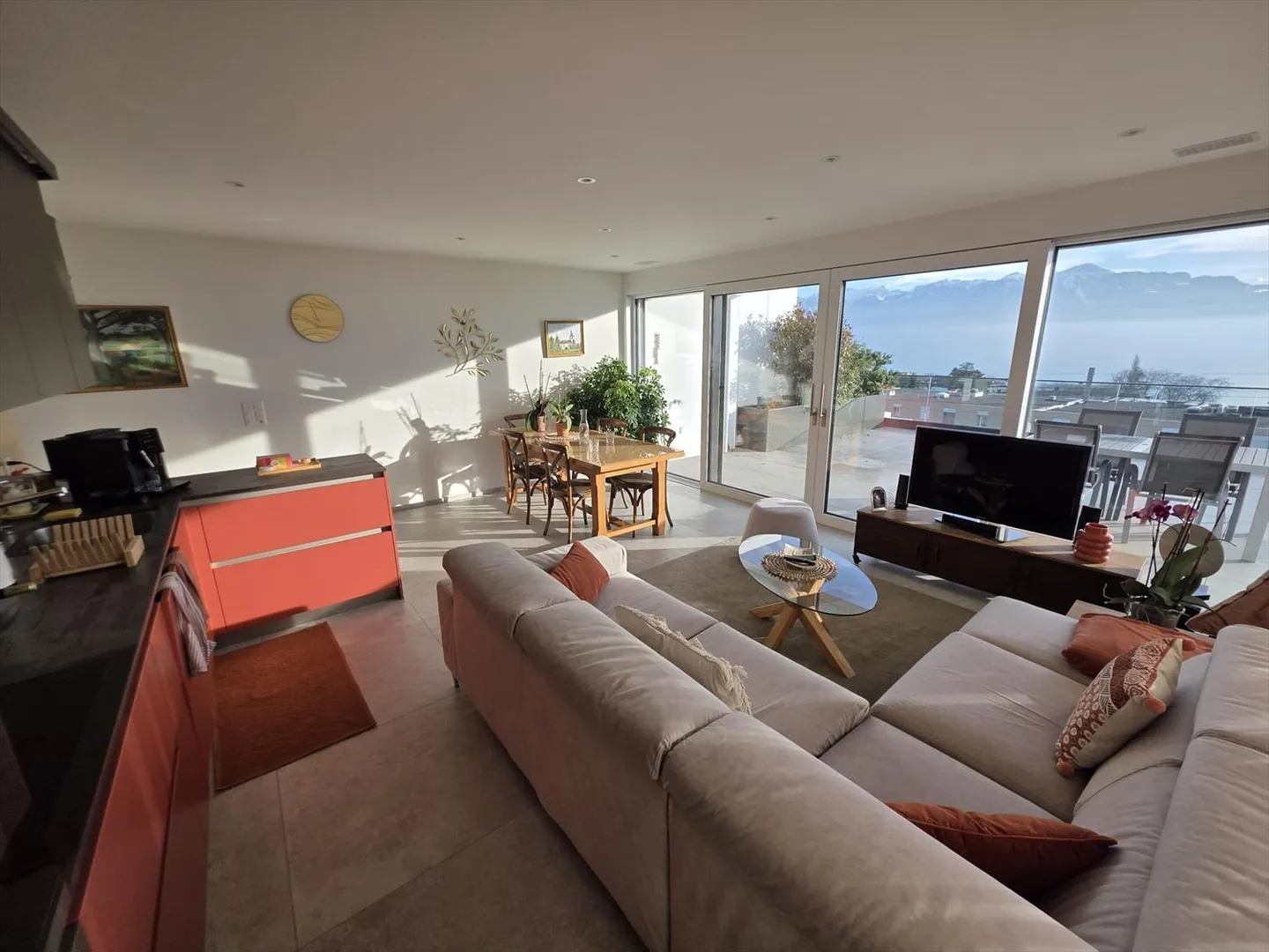 Apartment with terrace 3.5 rooms - Photo 2 of 8