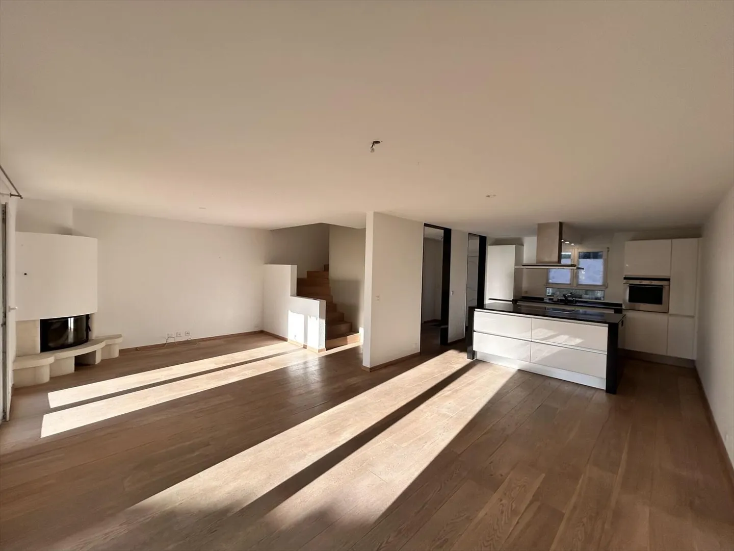 Semi-Detached House 5.5 Rooms - Photo 3 of 13