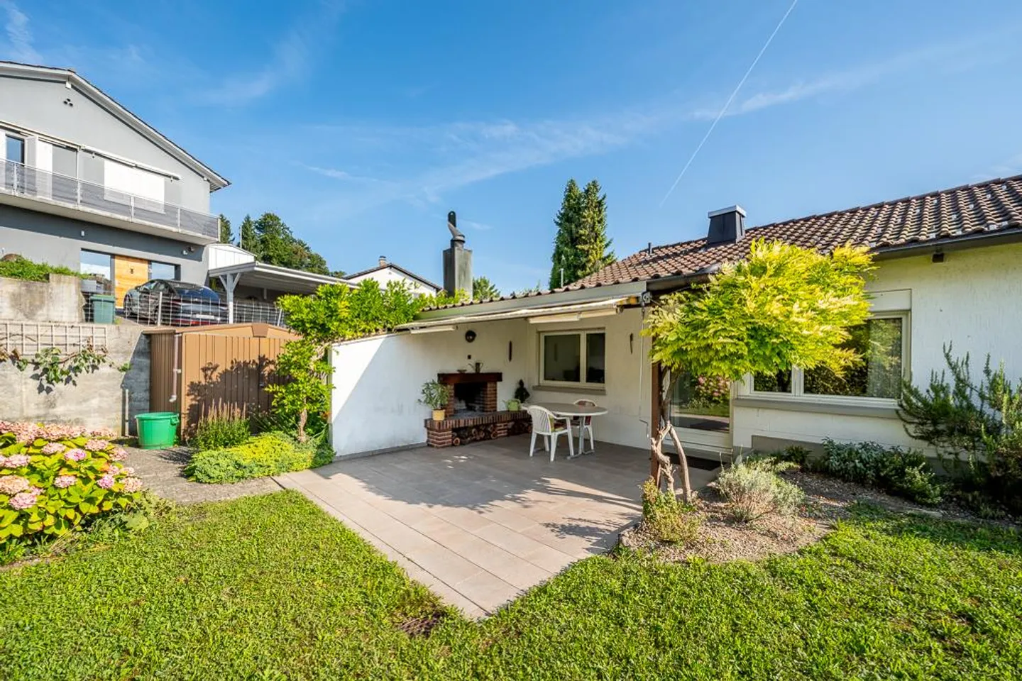 Vivere in una posizione privilegiata con un grande giardino - Foto 3 di 10