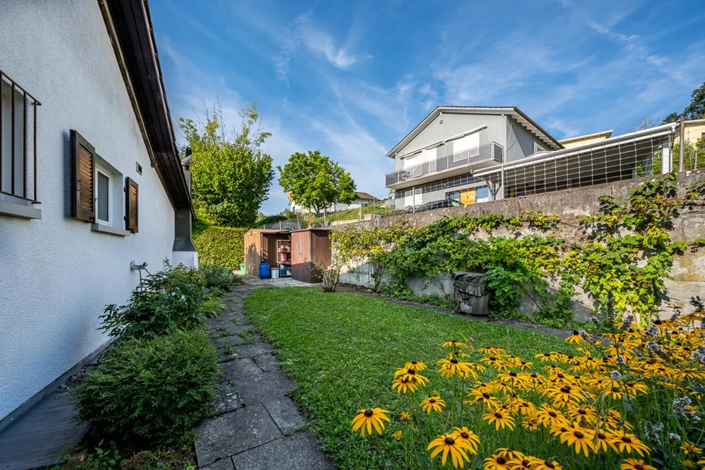 Vivere in una posizione privilegiata con un grande giardino - Foto 4 di 10