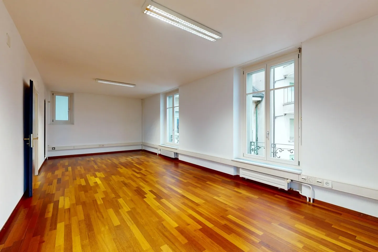 Bella superficie luminosa nel centro di Friburgo - Foto 5 di 9