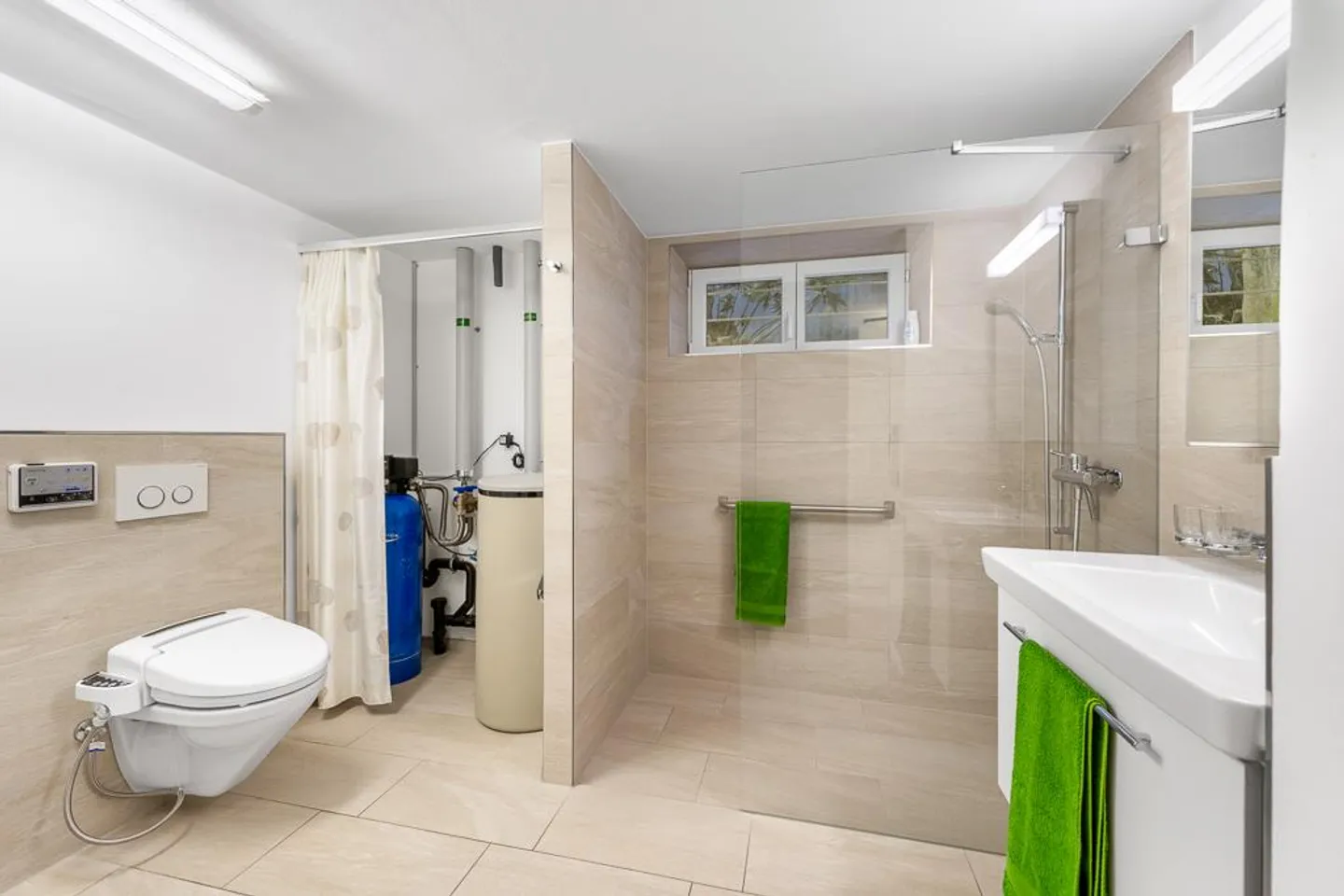 Vivere in una posizione privilegiata con un grande giardino - Foto 5 di 10