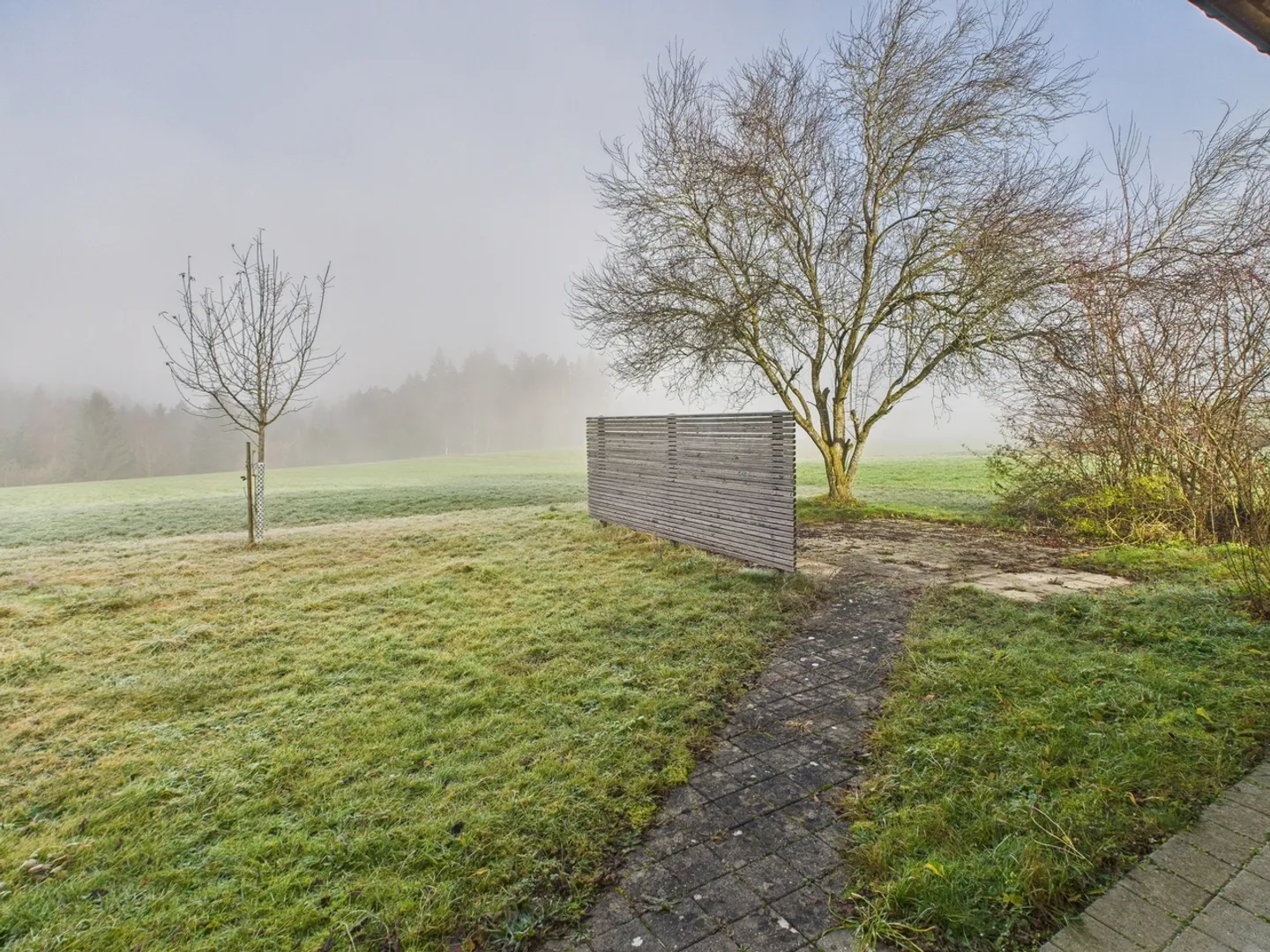 Ampio appartamento di 5 stanze con vista sul verde ad Albligen - Foto 10 di 12