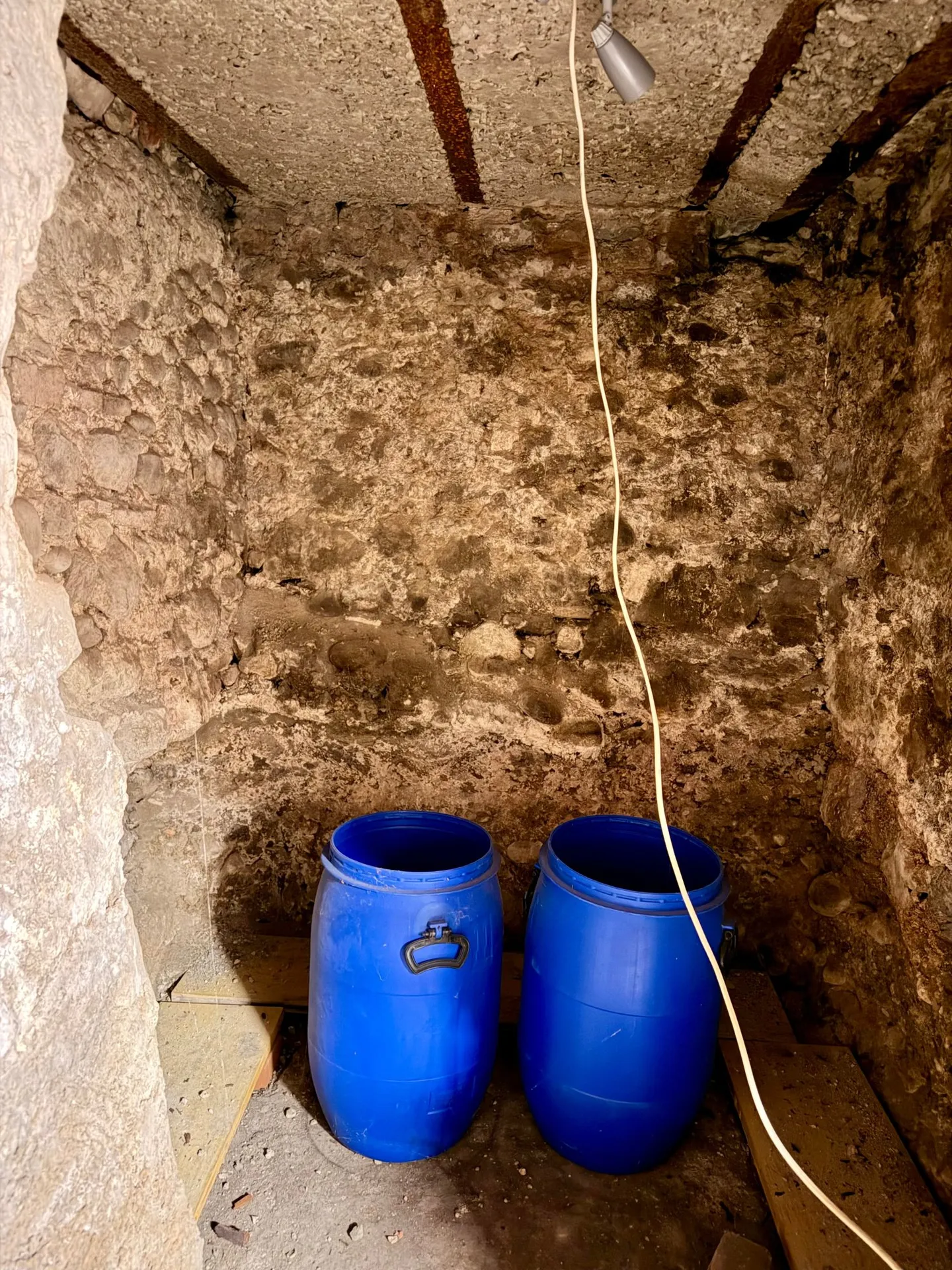 Cantina a volta nella città vecchia di Soletta - Foto 7 di 12