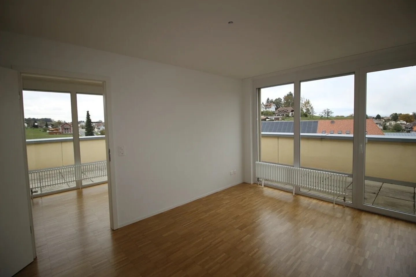 WUNDERSCHÖNE 5,5-Zimmer-Attikawohnung mit Terrasse / Wunderschöne Attikawohnung - Foto 3 von 13