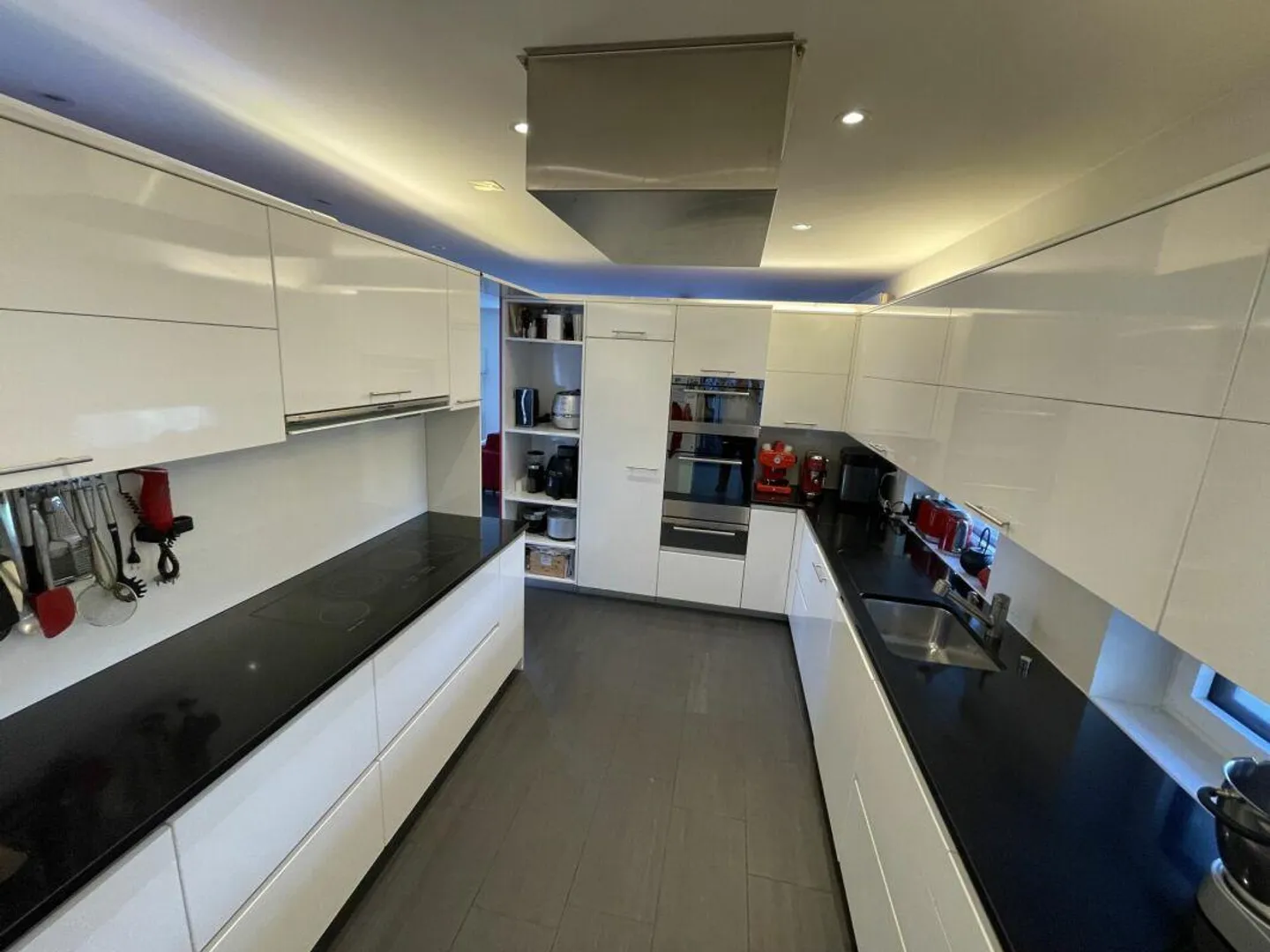 Big Family Home - Photo 2 of 5