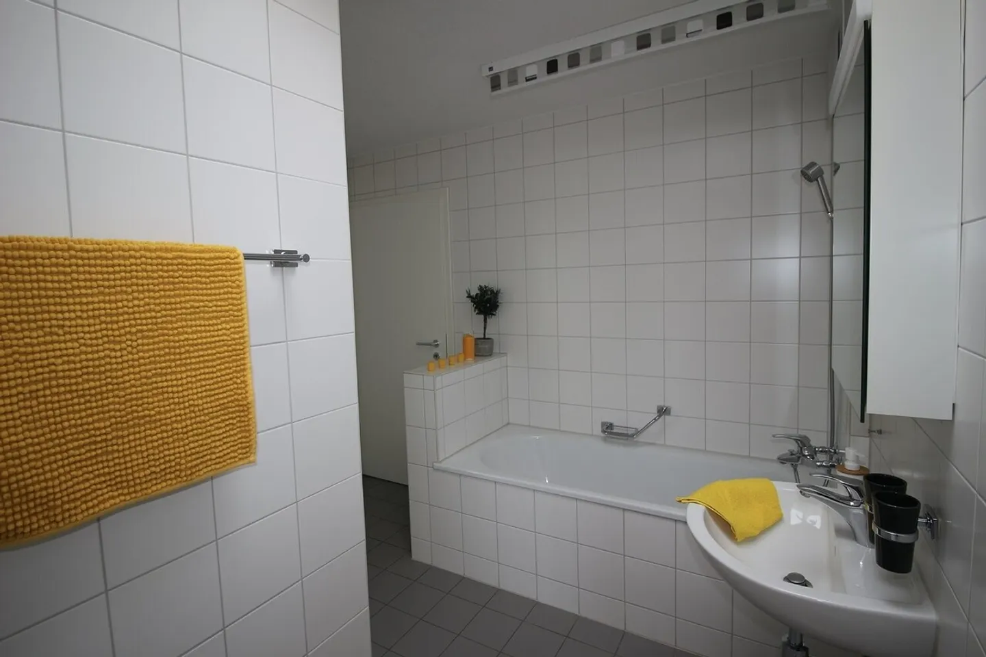 WUNDERSCHÖNE 5,5-Zimmer-Attikawohnung mit Terrasse / Wunderschöne Attikawohnung - Foto 2 von 13