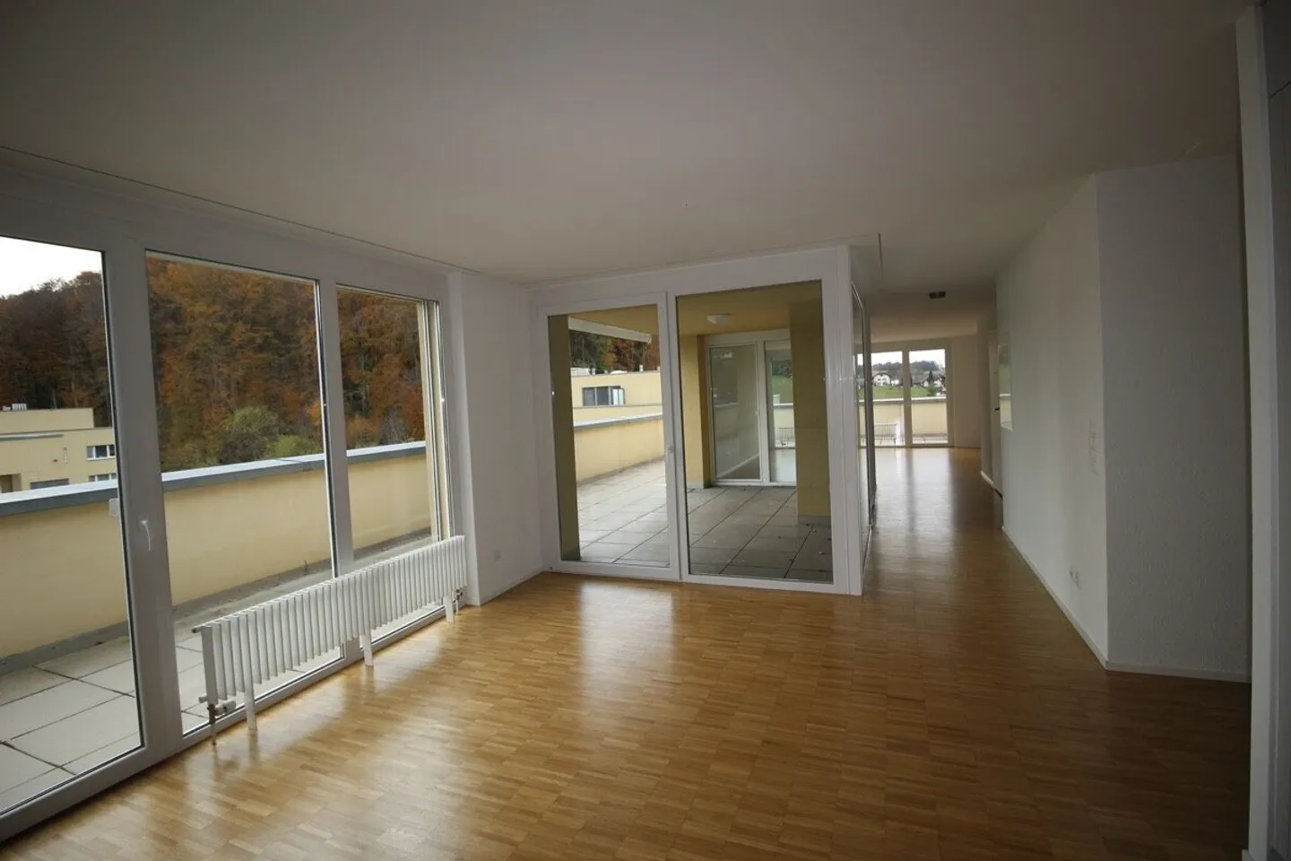 WUNDERSCHÖNE 5,5-Zimmer-Attikawohnung mit Terrasse / Wunderschöne Attikawohnung - Foto 8 von 13